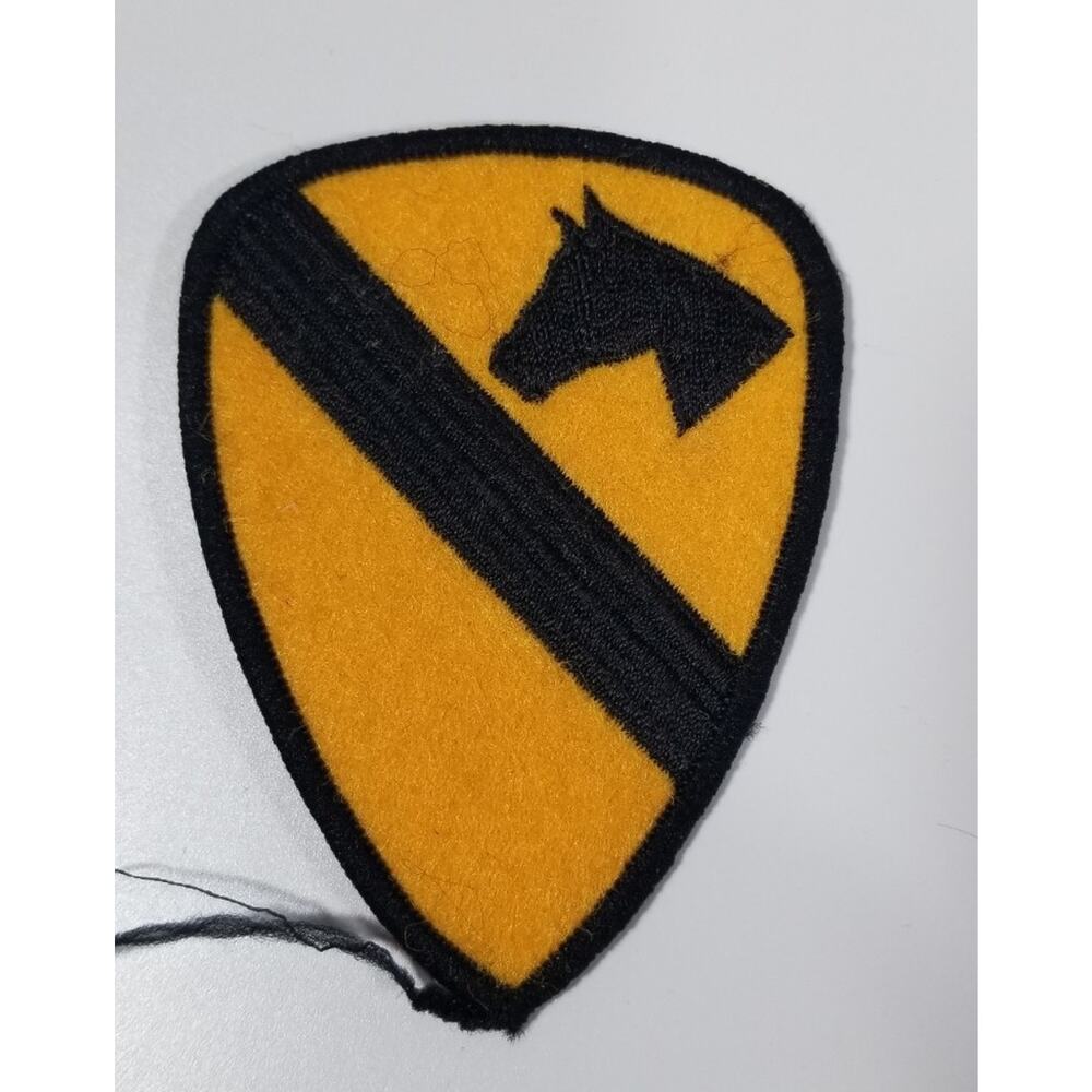 Vintage 1st Cavalry Division Patch NOS Vietnam Era White Back Merrowed Edge